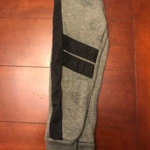 Airwalk boys joggers size sma